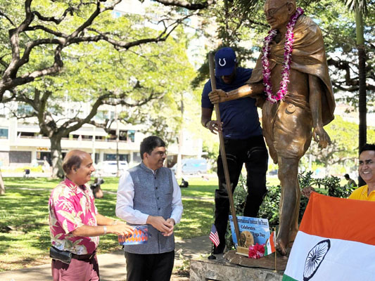 Consulate General of India from San Francisco, Dr. K. Srikar Reddy visited Mahatma Gandhi’s statue and draped a lei on the statue in Honolulu on January 18, 2025.